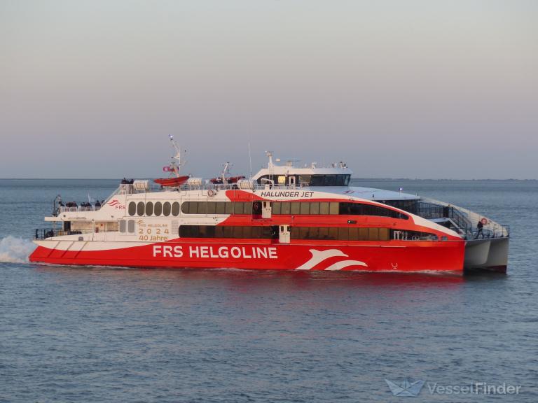 ship photo
