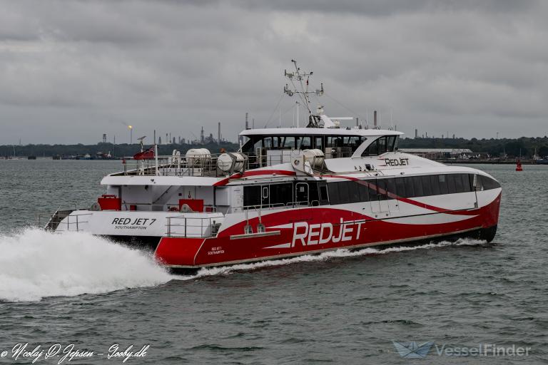 RED JET 7