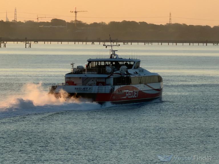 RED JET 7