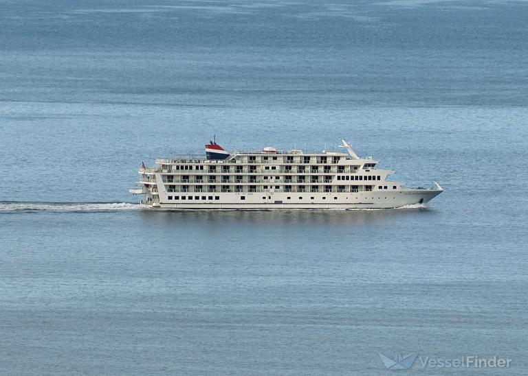 AMER CONSTELLATION photo