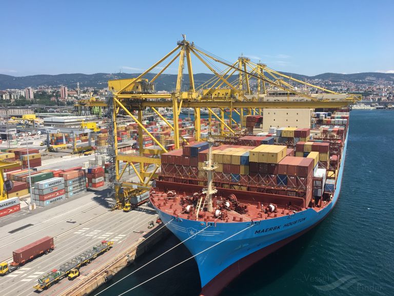 MAERSK HOUSTON, Container Ship Details and current position IMO