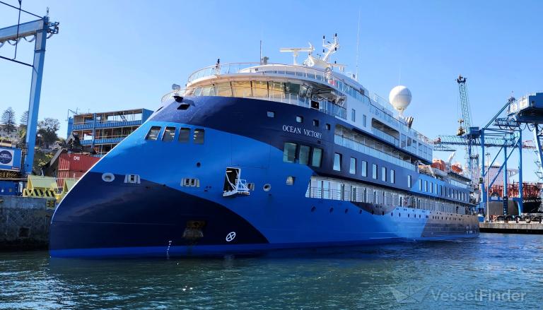 ship photo