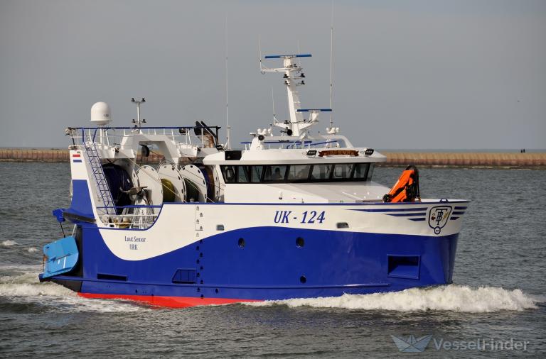 UK-124 LUUT SENIOR photo