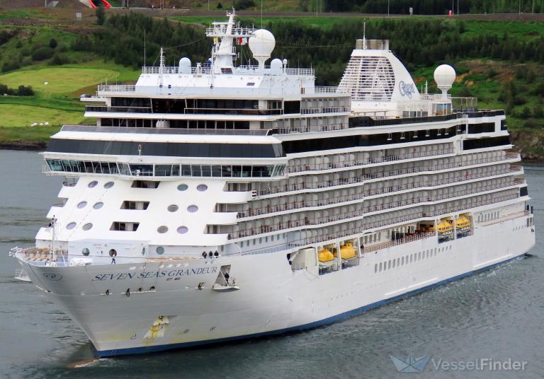 SEVEN SEAS GRANDEUR photo