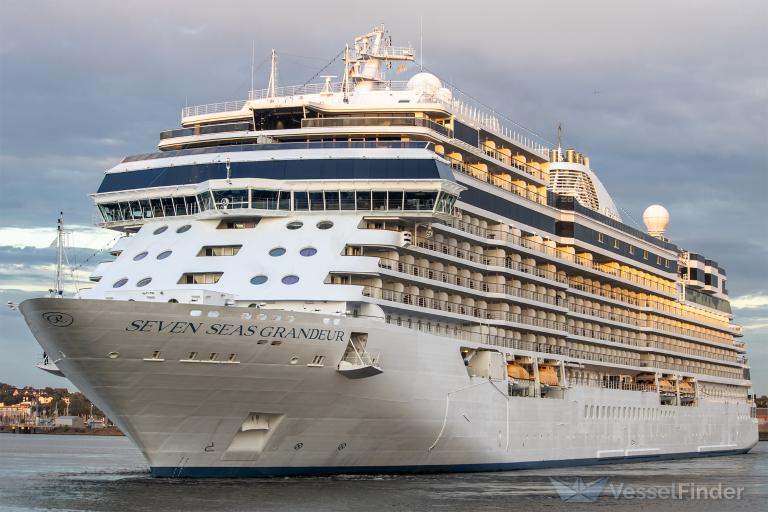 SEVEN SEAS GRANDEUR