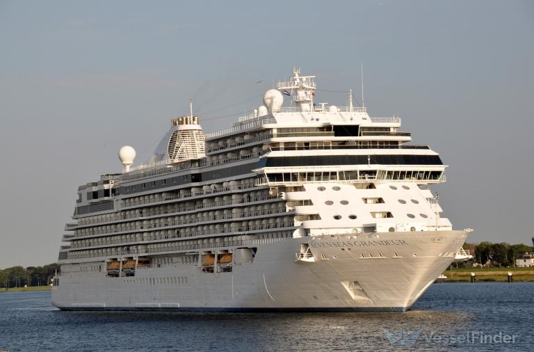 SEVEN SEAS GRANDEUR photo