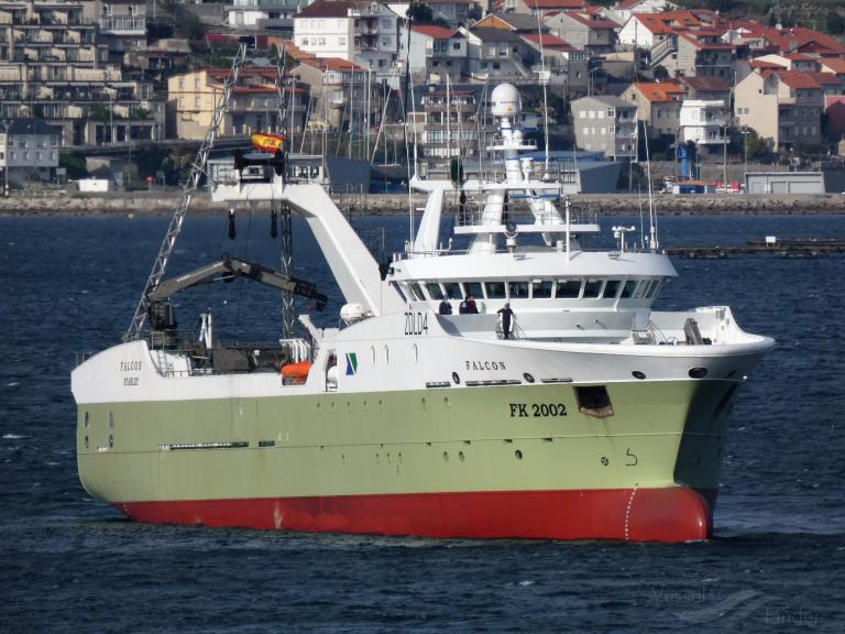 REAL, Fishing Vessel - Details and current position - IMO 8938435