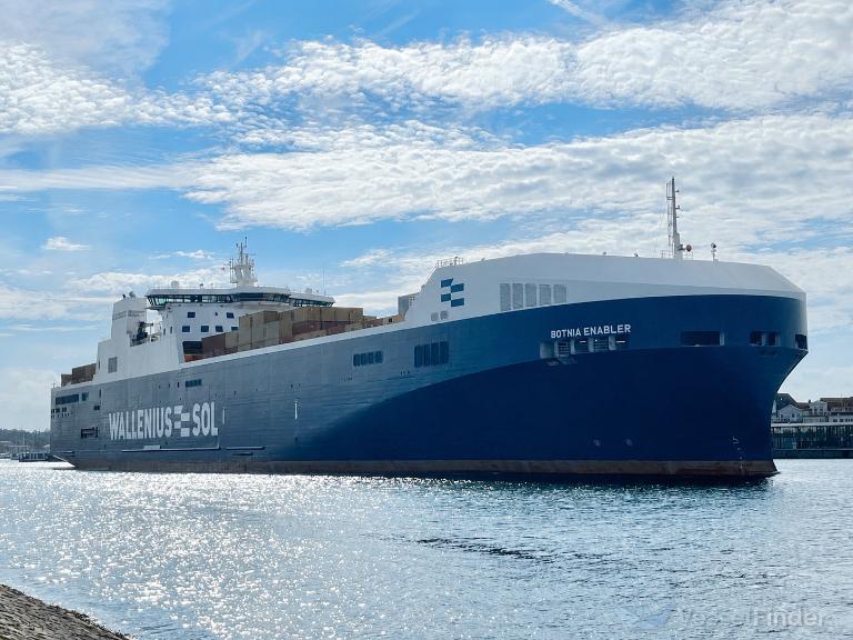 ship photo