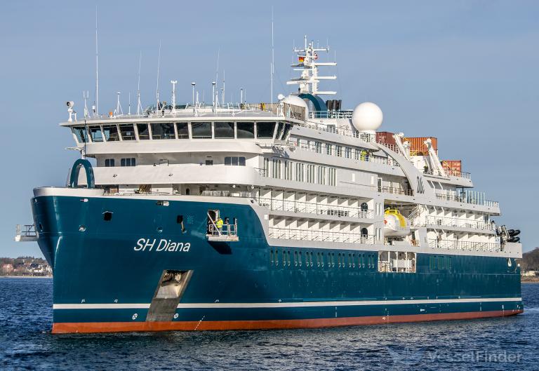 SH DIANA, Passenger (Cruise) Ship Details and current position IMO 9921740 VesselFinder