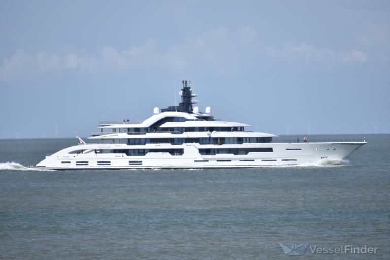 DAMEN YACHTING 477