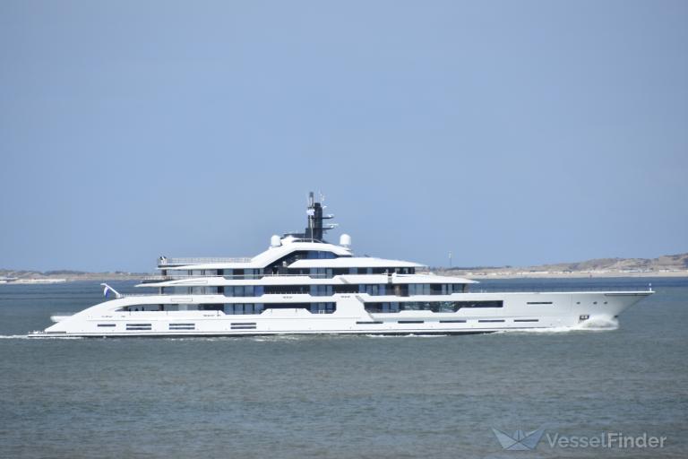 DAMEN YACHTING 477