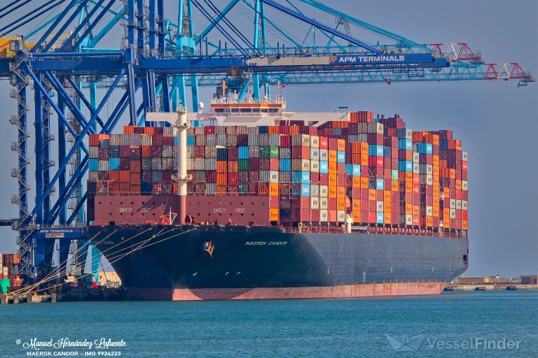 ship photo by Manuel Hernández Lafuente