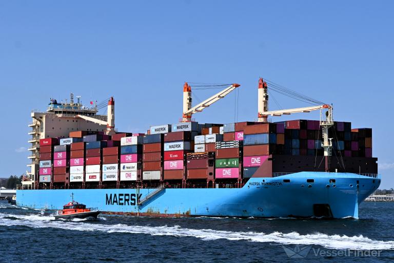 MAERSK MAMMOTH photo