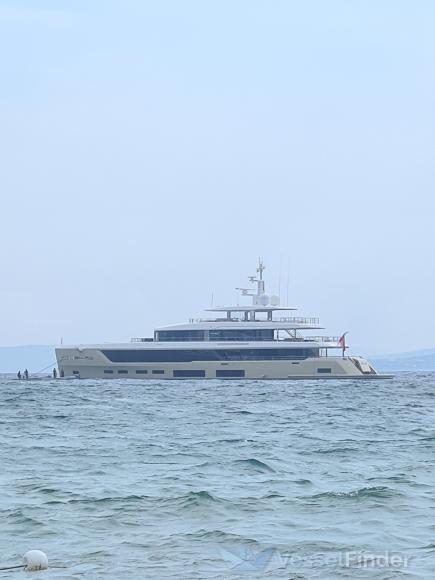 motor yacht hawa