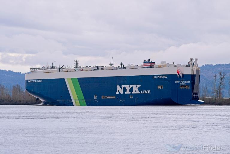 ship photo by tony roberts