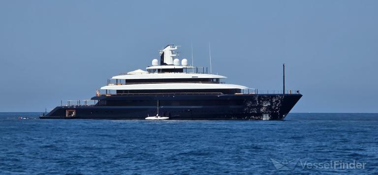Φωτογραφία του πολυτελούς γιοτ DRIZZLE (91μ) - World Rank #80 superyacht