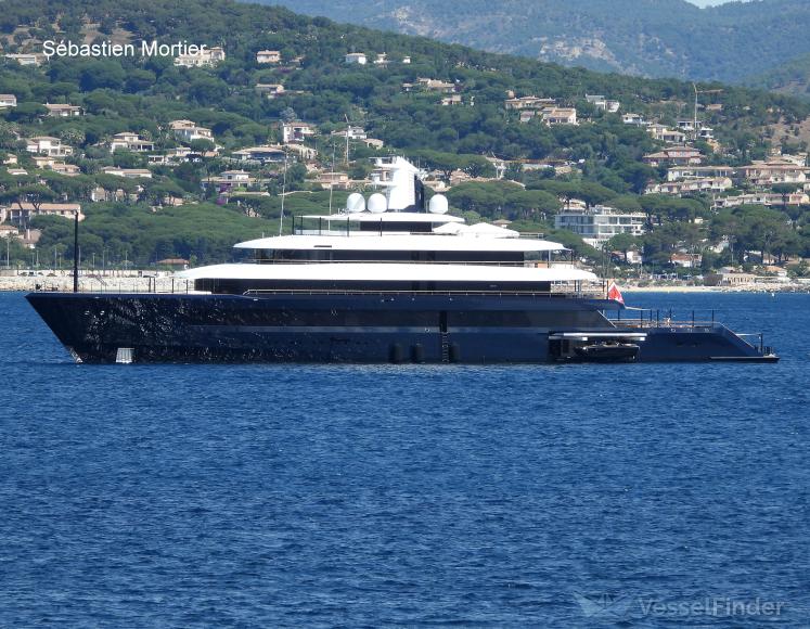 Φωτογραφία του πολυτελούς γιοτ DRIZZLE (91μ) - World Rank #80 superyacht