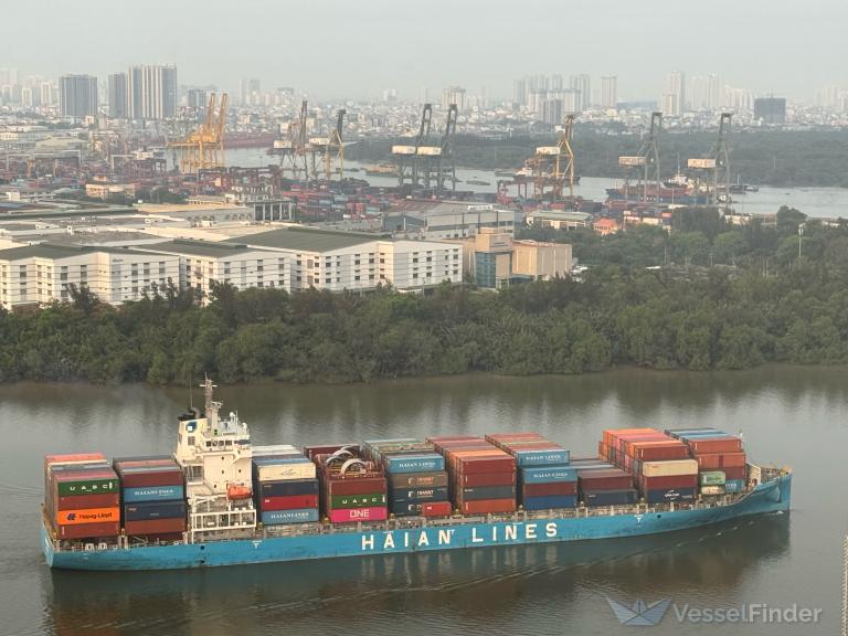 ship photo
