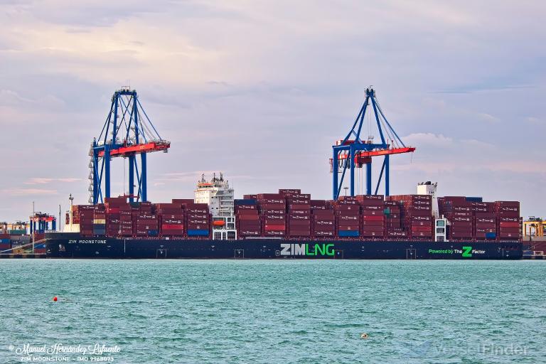 曹丕 ZIM MOONSTONE, Container Ship - Details and current position