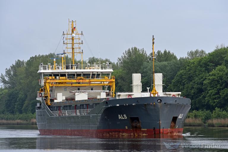 ship photo