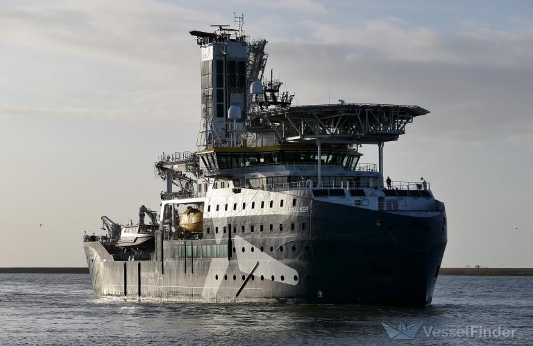 ship photo by marcel coster