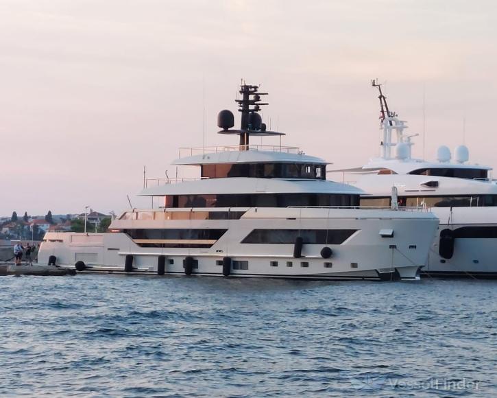 ララランド様 LA LA LAND, Yacht - Details and current position - IMO