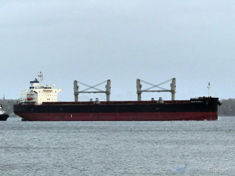 ship photo by Wolfgang Berthel