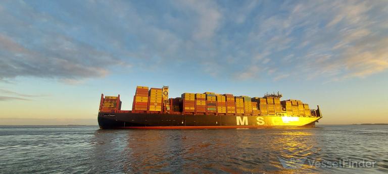 ship photo by peter faas