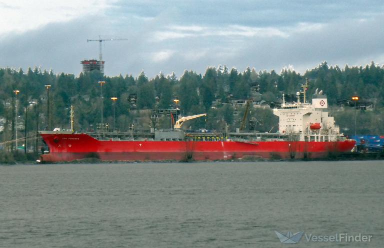 ship photo by Robert Bortolin