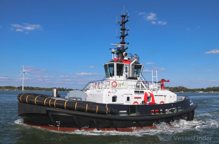 TUG 53 photo