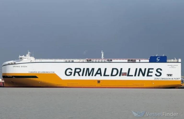 ship photo