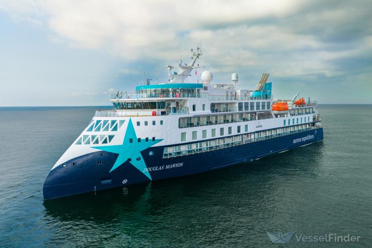 DOUGLAS MAWSON photo