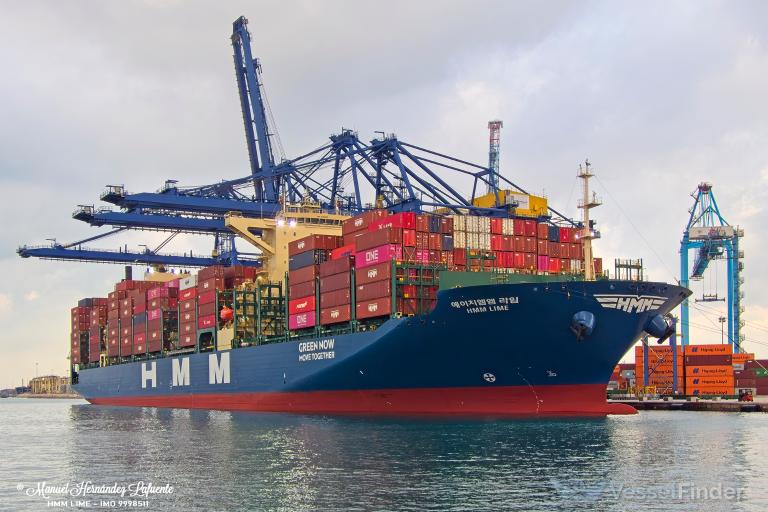 ship photo
